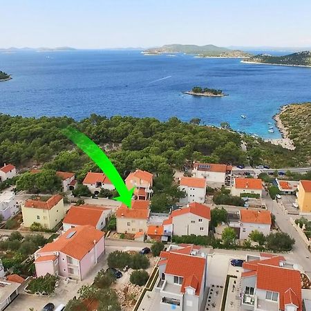 Apartments With A Parking Space Bilo, Primosten - 12868 Exterior foto